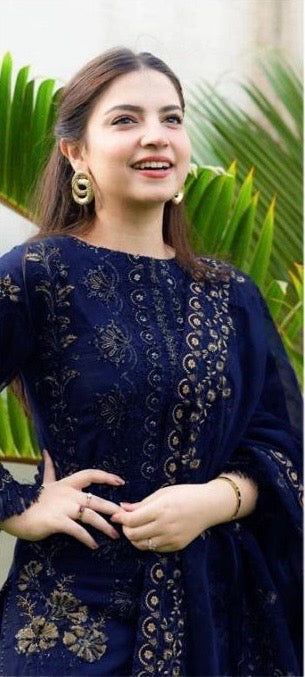 Heavy Embroidered Lawn 3pc