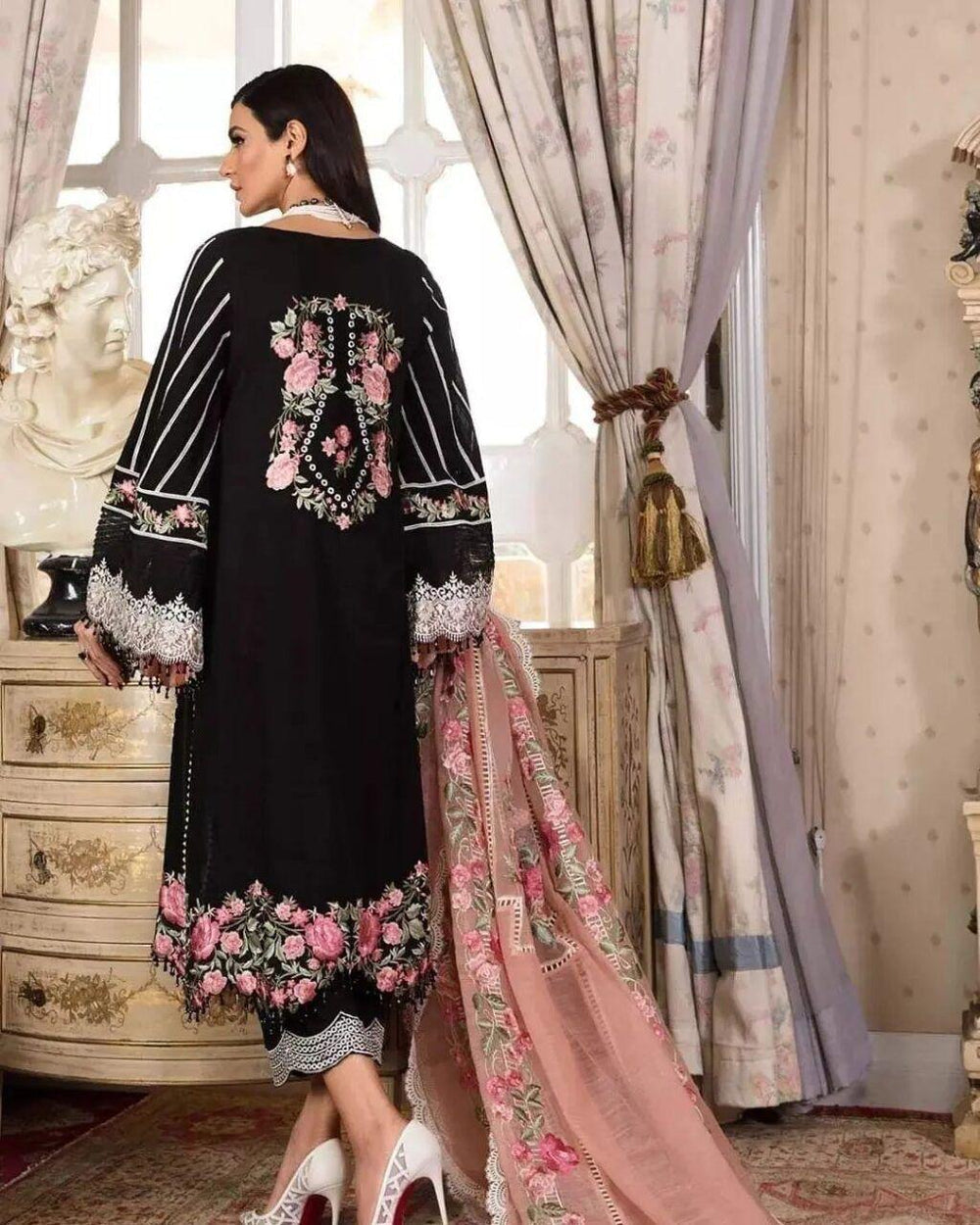 Heavy Embroidered Lawn 3pc