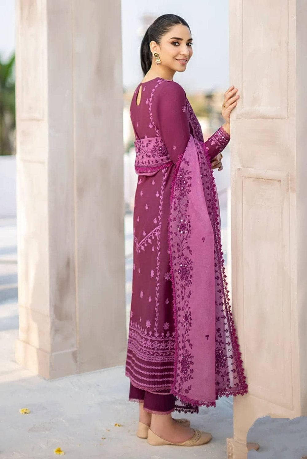 Heavy Embroidered Lawn 3pc
