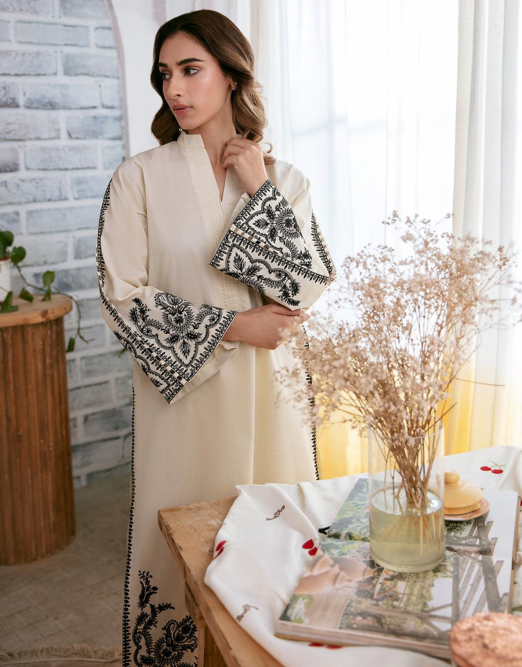 LINEN EMBROIDERD UNSTICHED 2PC (WHITE)