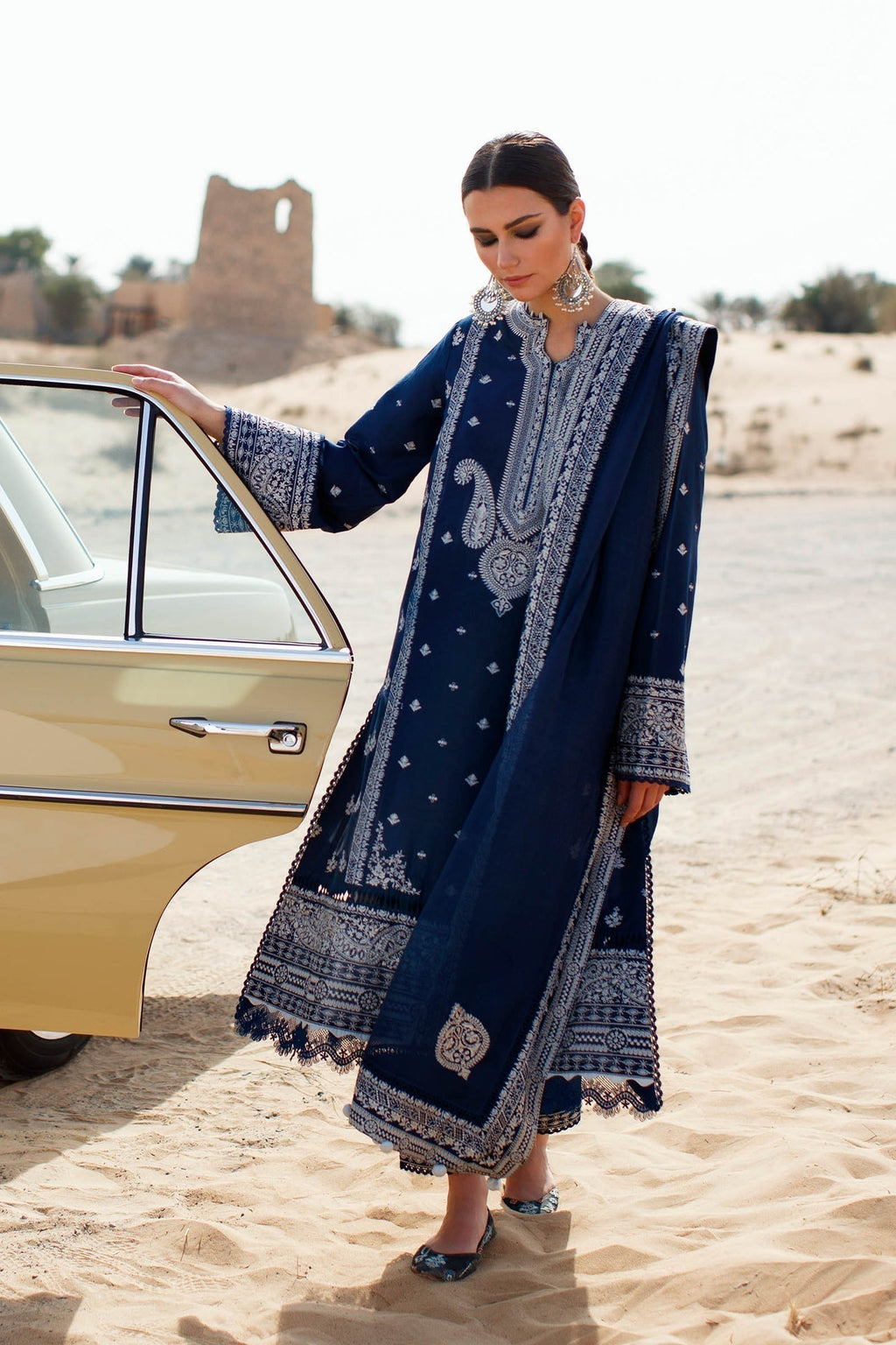 Heavy Embroidered Lawn 3pc
