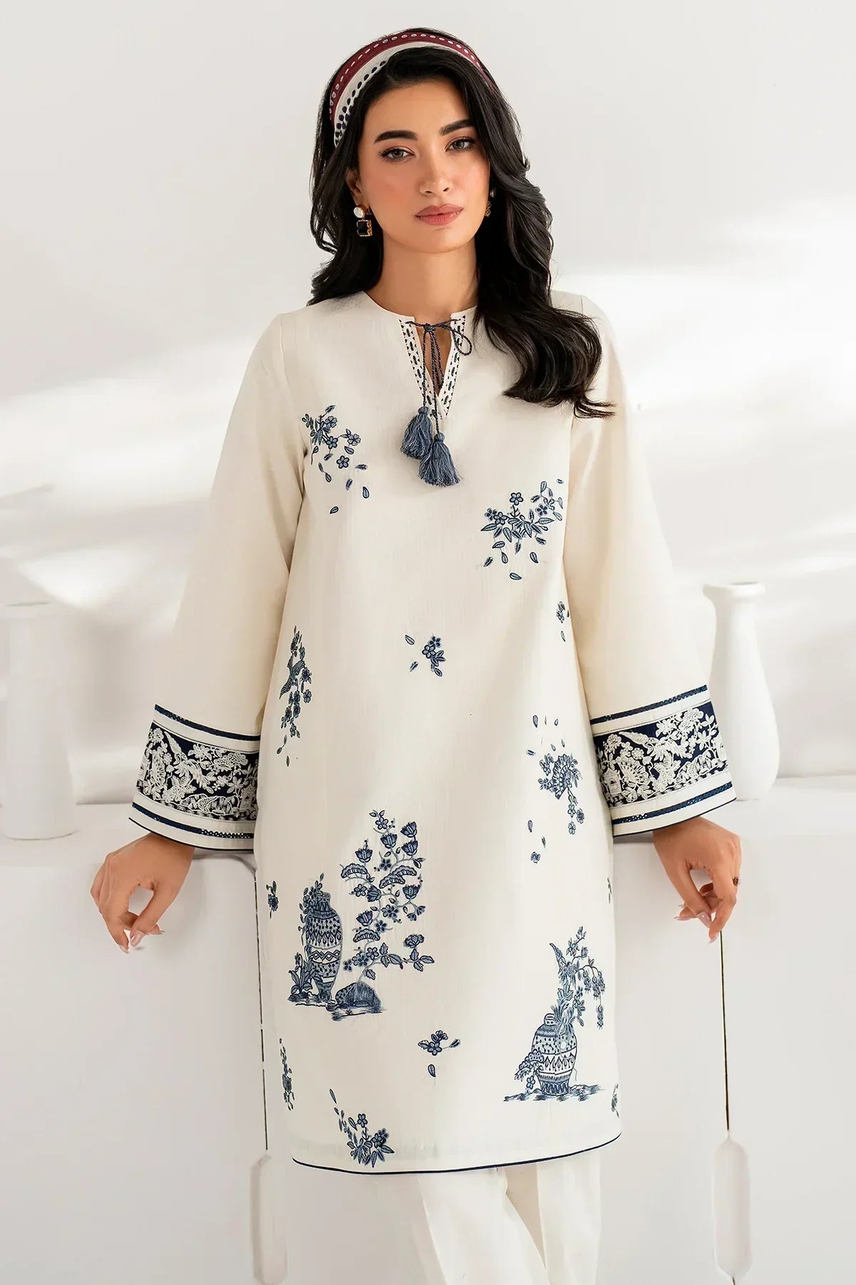 Heavy Embroidered Lawn 3pc