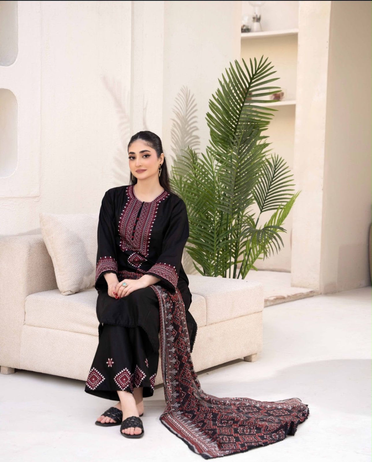SIAH | ZIRWAH | EMBROIDERD DHANAK UNSTICHED 3PC (U.U490)