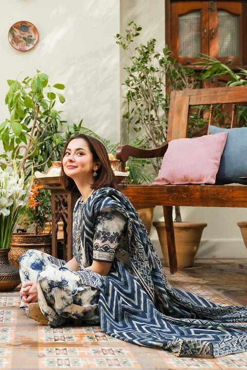 Hania Amir Lawn Print Embroidered 3pc SL-3213 Unstiched