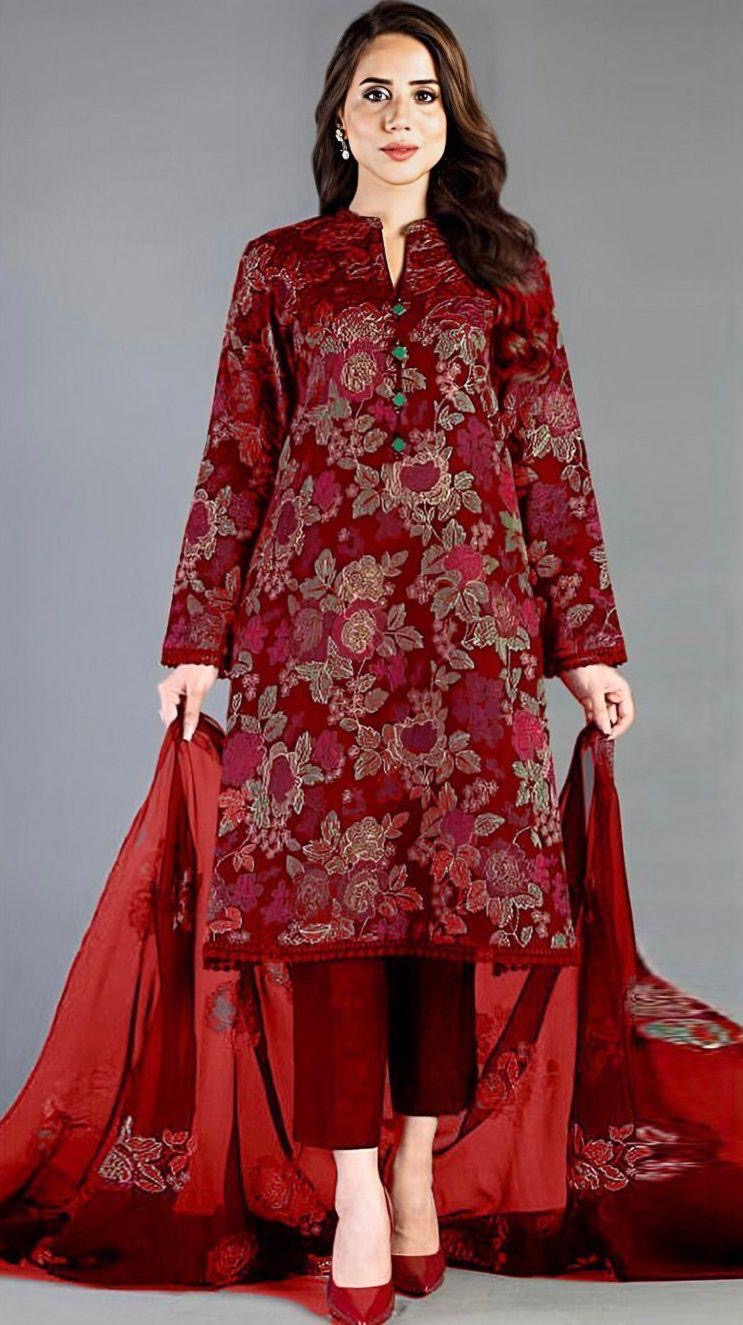 Heavy Embroidered Lawn 3pc